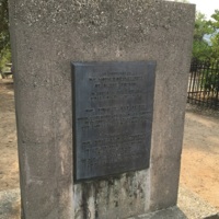 1043f.JPG